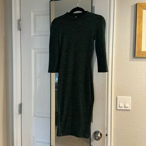 Lulu’s Extra Small dark green sweater dress